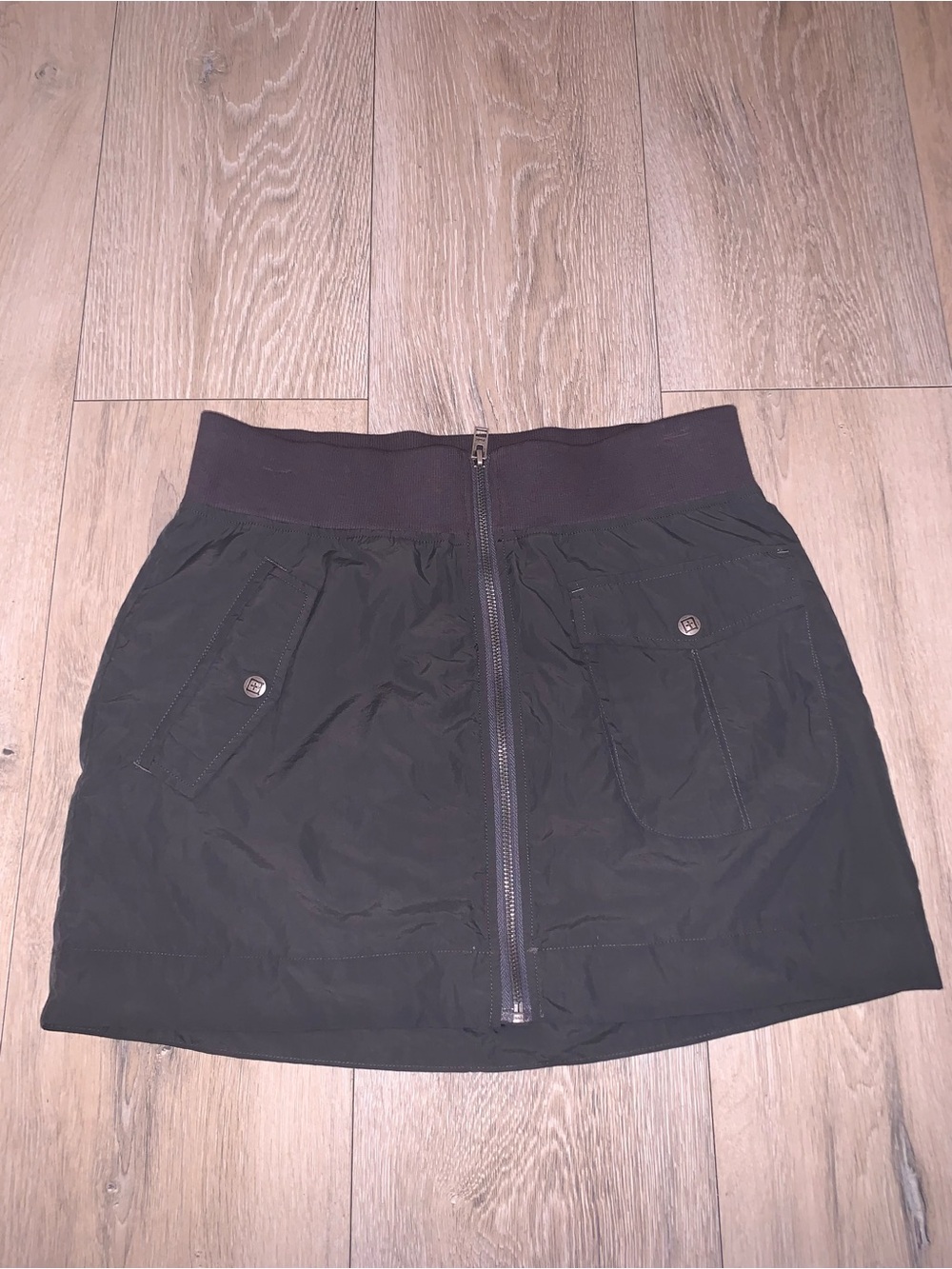 Ksubi Elemental Skirt in Charcoal Model: WSP23SK005 Size: 28